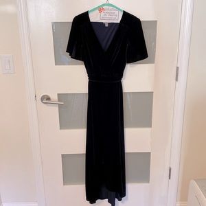 Chelsea 28 blue, velvet dress. Size small.